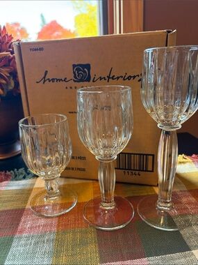 Vintage 80’s Boxed Home Interiors & Gifts Graduated Pedestal Votive Holder 11344